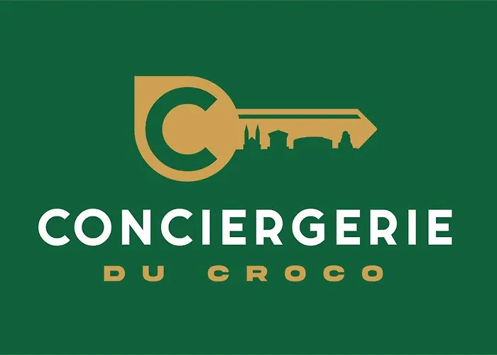 La Balade Nîmoise Center Car Park Ac *
